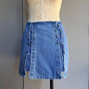 Early 2000s Watch LA Vintage Denim Skort 100% Cotton size 9-10